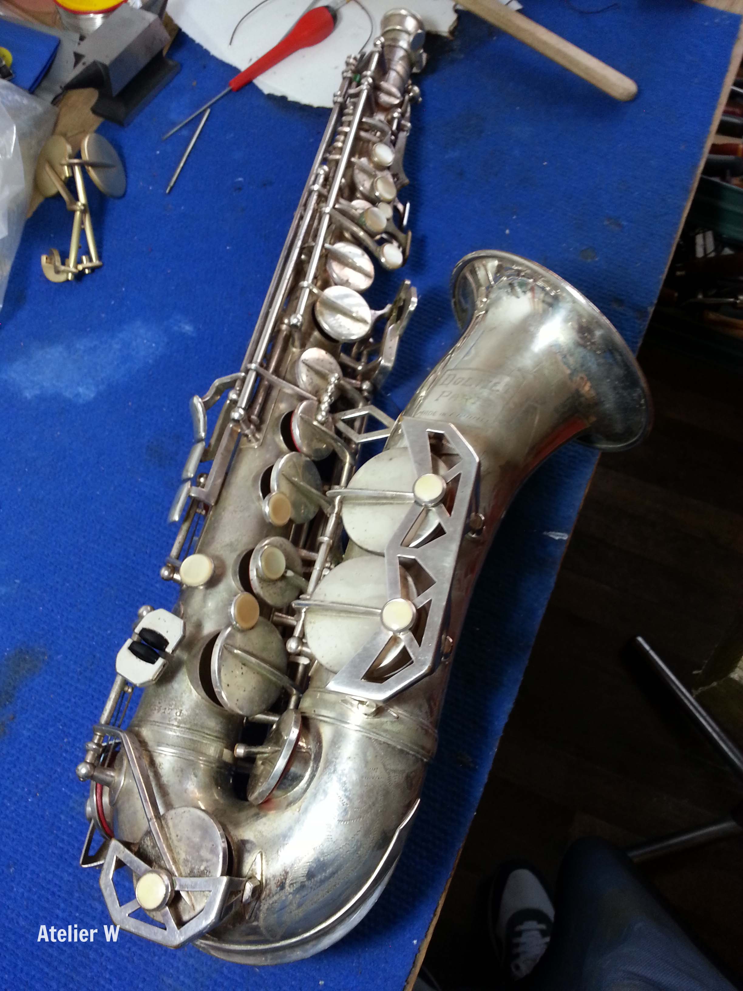 Nouveau pensionnaire à l'Atelier W: saxophone alto Dolnet argenté